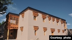 སྒྲོལ་མཁར་མགྲོན་ཁང་། (Photo Courtesy of The Dolkhar Resort)