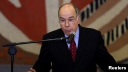 Mauro Luiz Iecker Vieira, entonces ministro de Relaciones Exteriores de Brasil, habla durante una ceremonia de entrega en el Palacio de Itamaraty en Brasilia el 2 de enero de 2015.