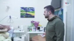 Ուկրաինայի նախագահ Զելենսկին այցելել է հիվանդանոցում գտնվող վիրավոր ուկրաինացի զինվորականներին
