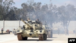 LIBYA-CONFLICT-MILITARY-PARADE-libye