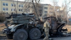 ཨུ་རུ་སུས་ཡུཀ་རེན་གྱི་མ་རི་ཨུ་པོལ་གྲོང་ཁྱེར་ཐོག་ཧ་ཅང་རྣོ་ངར་ཆེ་བའི་བཙན་འཛུལ་བྱེད་བཞིན་པ།