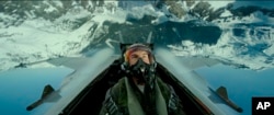 Tom Cruise nan yon sen film 'Top Gun: Maverick" Paramount Pictures.