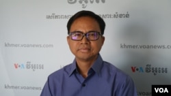 រូបឯកសារ៖ លោក សាម អ៊ីន អគ្គលេខាធិការ​គណបក្ស​ប្រជាធិបតេយ្យ​មូលដ្ឋា ន​ក្នុងពេល​ដែល​លោក​ផ្តល់​បទសម្ភាសន៍​ដល់​វីអូអេ​ កាលពី​ថ្ងៃទី ១៣ ខែឧសភា ឆ្នាំ ២០២២។ (ស៊ុន ណារិន/វីអូអេ)