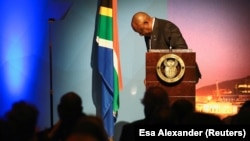 Rais wa Afrika kusini Cyril Ramaphosa baada ya kuhutubia kongamano la biashara mjini Cape Town, Afrika kusini. Dec 6, 2022