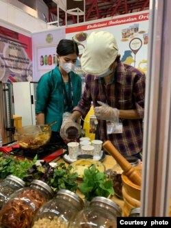 Tim Stasiun Jamu aktif hadir, dan memperkenalkan jamu, dalam acara untuk anak-anak muda (dok pribadi)