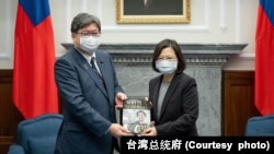 2022年12月10日,台湾总统蔡英文在总统府会见来访的日本执政党自民党政调会长、前产业大臣萩生田光一(Koichi Hagiuda)众议员一行。