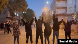 خۆپیشاندانەکانی ناڕەزایەتی لە ئێران- مەریوان