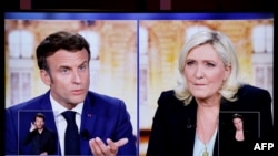 wagombea wa Urais nchini Ufaransa Emmanuel Macron na Marine Le Pen wakati wa mjadala wa moja kwa moja. April 21 2021. PICHA: AFP