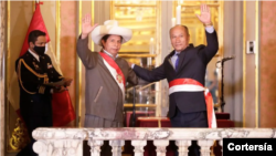 ARCHIVO - El presidente de Perú, Pedro Castillo, y el exministro de Transportes Juan Silva, quien tendría información sobre actos de corrupción del actual gobierno. [Foto: Cortesía de Presidencia de Perú] 