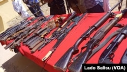 Wasu Makamai Da 'Yan Sanda Suka Kama A Adamawa