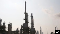 伊朗首都德黑蘭以南的煉油廠。