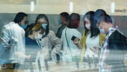 རྒྱ་ནག་ཏུ་ཀུ་ཤུ་བཟོ་ཚོང་ཁང་ལ་གྱོན་གུད་དང་རྒྱ་གར་ལ་གོ་སྐབས།