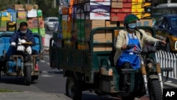 资料照片:2022年9月21日北京一个交通路口