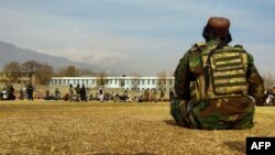 عکس آرشیف از مجازات علنی متهمان از سوی طالبان در ولایت پروان