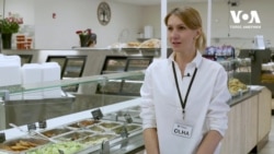 Власниця мережі українських крамниць у передмісті Філадельфії допомагає українцям із роботою. Відео