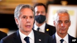 Државниот секретар на САД рече дека околу 900.000 до 1,6 милиони украински граѓани, вклучително и 260.000 деца, биле испрашувани, приведени и депортирани од нивните домови 