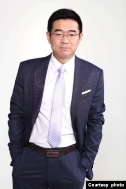 位于香港的凤凰卫视评论员宋忠平