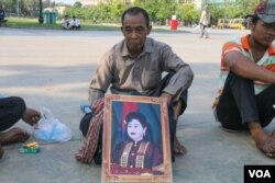 លោក​ ឃី ផេង​ វ័យ ​៧២ឆ្នាំ រង​ជម្លោះ​លើ​បញ្ហាដីធ្លី​នៅ​ខេត្តក្រចេះ ចូលរួមដាក់​ញត្តិ​ស្នើររដ្ឋាភិបាល​ឲ្យដោះស្រាយបញ្ហា​ដីធ្លីរបស់លោក នៅរាជធានី​ភ្នំពេញ នៅថ្ងៃ​ទី​ ២៣ ខែ​មេសា ឆ្នាំ២០១៨។