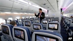 ایران د جهازونو د اخیستلو قراردادونه هم لاسلیک کړي، خو د تازه بندیزونو له امله به هغه هم باطل شي