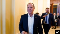 Ligjvënësi Adam Schiff