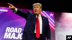 El expresidente de EEUU Donald Trump durante un acto de religiosos conservadores en Nashville, Tennessee, el 17 de junio de 2022. 