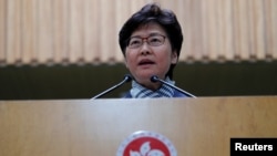 Pemimpin eksekutif Hong Kong Carrie Lam dalam konferensi pers di Hong Kong, 11 November 2019. 