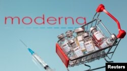 La vacuna de Moderna pudiera ser aprobada de mergencia en EE.UU., tras el fuerte repunte del COVID-19 en las últimas semanas y después que se aprobara la vacuna de Pfizer/BioNTech.