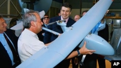 პრეზიდენტი სააკაშვილი "ელბიტ სისტემსში" ვიზიტისას, 2008 წელი