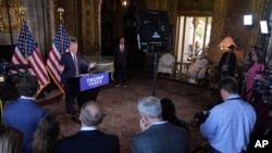 도널드 트럼프 대통령 당선인이 7일 플로리다주 마러라고에서 열린 기자회견에서 발언하고 있다.