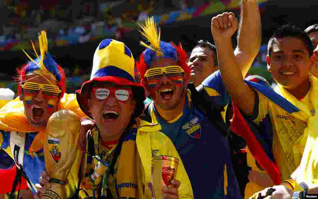 Ekvador muxlislari Shveysariyaga qarshi bo'lib o'tgan o'yin oldidan, Brazilia milliy stadioni, Brazilia, 15-iyun, 2014-yil.