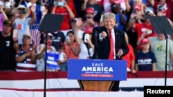 Bivši predsednik Donald Tramp na mitingu u Velingtonu u Ohaju, 26. juna 2017.