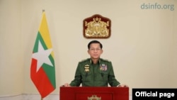 ဗိုလ်ချုပ်မှူးကြီး မင်းအောင်လှိုင် (ဓါတ်ပုံ-တပ်မတော် သတင်းမှန် ပြန်ကြားရေးအဖွဲ့)