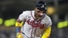 Ronald Acuña Jr., de los Bravos de Atlanta, recorre las bases tras batear un cuadrangular con bases llenas ante los Dodgers de Los Angeles, el 31 de agosto de 2023.