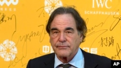 Олівер Стоун