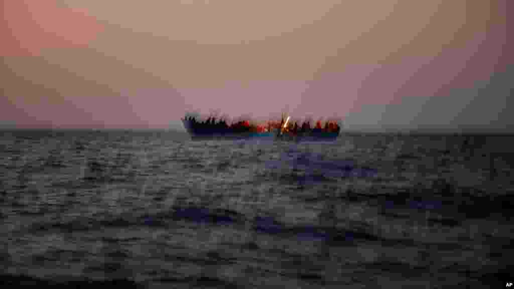 ከ6,500 በላይ ስደተኞች በሜዲተራን ባህር ከመስመጥ ድነዋል