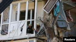 Airstrikes Hit Eastern Ukraine