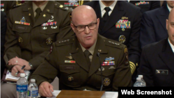 제임스 밍거스 미 육군 부참모장이 2025년 3월 12일 상원 군사위 준비태세 소위원회가 개최한 합동군 태세 점검 청문회에서 발언하고 있다. (출처 = 상원 군사위 웹사이트 스크린샷)