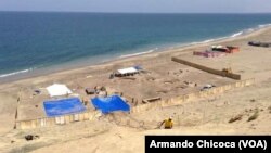 Praia Amélia, Namibe