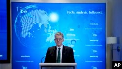 英國軍情6處(MI6)處長理查德∙摩爾（Richard Moor）2021年11月30日在倫敦的國際戰略研究學院發表首次公開講話，指出中國、俄羅斯和伊朗是英國面臨的三大威脅。 -美聯社資料照。