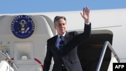 Државниот секретар Антони Блинкен е на прво патување во Албанија, а потоа заминува за Минхенската безбедносна конференција.