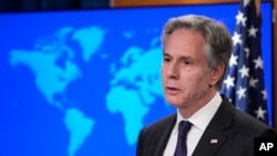 Menteri Luar Negeri AS Antony Blinken berbicara dalam peluncuran laporan HAM 2023 di kantor Departemen Luar Negeri di Washington, pada 22 April 2024. (Foto: AP/Susan Walsh)