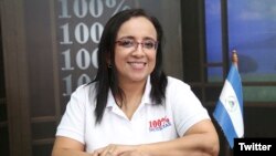 Lucía Pineda Ubau, jefa de prensa de 100% Noticias, permanece detenida por orden del gobierno de Daniel Ortega. La audiencia inicial está programada para el próximo 25 de enero de 2019.