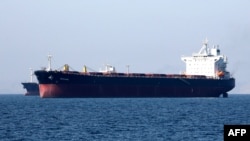 រូបឯកសារ៖ នាវាដឹកប្រេងនៅតំបន់កំពង់ផែ Bandar Abbas ប្រទេស​អ៊ីរ៉ង់ កាលពីថ្ងៃទី៣០ ខែមេសា ឆ្នាំ២០១៩។ 