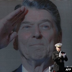 Amerika o'zining 40-prezidenti Ronald Reyganni yodga olmoqda