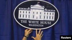 Obama prezidentligining oltinchi yilida reyting past, demokratlar ancha umidsizlangan