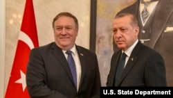 Pompeo va Erdog'an Anqarada, 17-oktabr, 2018-yil