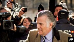 លោក បាសេណាស (Bárcenas)