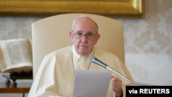 Papa Franja na nedeljnoj audijenciji u Vatikanu, 11. novembra 2020. 