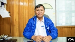 លោក ​ផែន ​ប៊ុនធឿន​ ប្រធាន​ប្រតិបត្តិ​អង្គការ​ភ្លែន​អន្តរជាតិ​កម្ពុជា​ប្រចាំ​ខេត្ត​រតនគិរី ​នៅ​ខេត្តរតនគិរី​ ​កាល​ពី​ថ្ងៃច័ន្ទ ​ទី១២ ​ខែ​ធ្នូ​ ឆ្នាំ​២០១៦។ (ហ៊ាន សុជាតា/VOA)