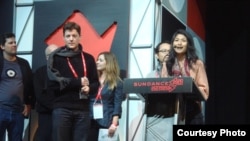 នាង​ម៉ម កល្យាណនី​ (Kalyanee Mam) ថ្លែង​នៅ​ក្នុង​មហោស្រប​ភាព​យន្ត Sundance ឆ្នាំ​២០១៣ ក្នុង​​រដ្ឋ Utah សហរដ្ឋ​អាមេរិក។ (រូបថត៖ ម៉ម កល្យាណនី)